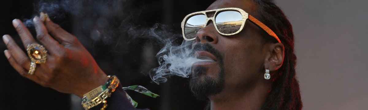 Снуп дог курит