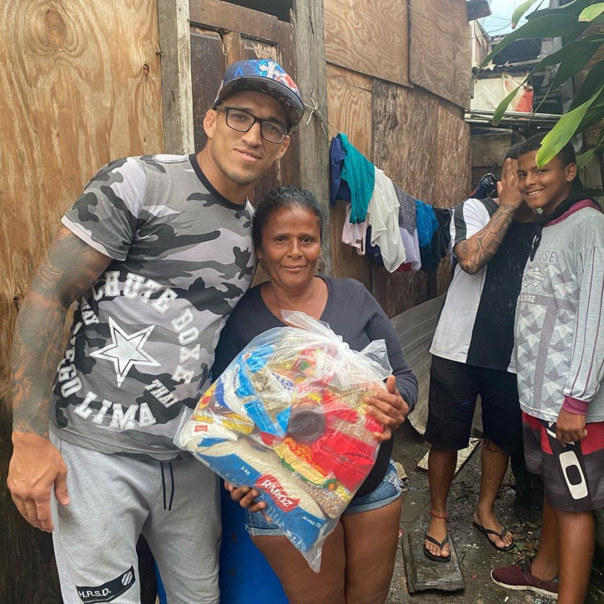 Ислам Махачев Чарлаз Алверу бой