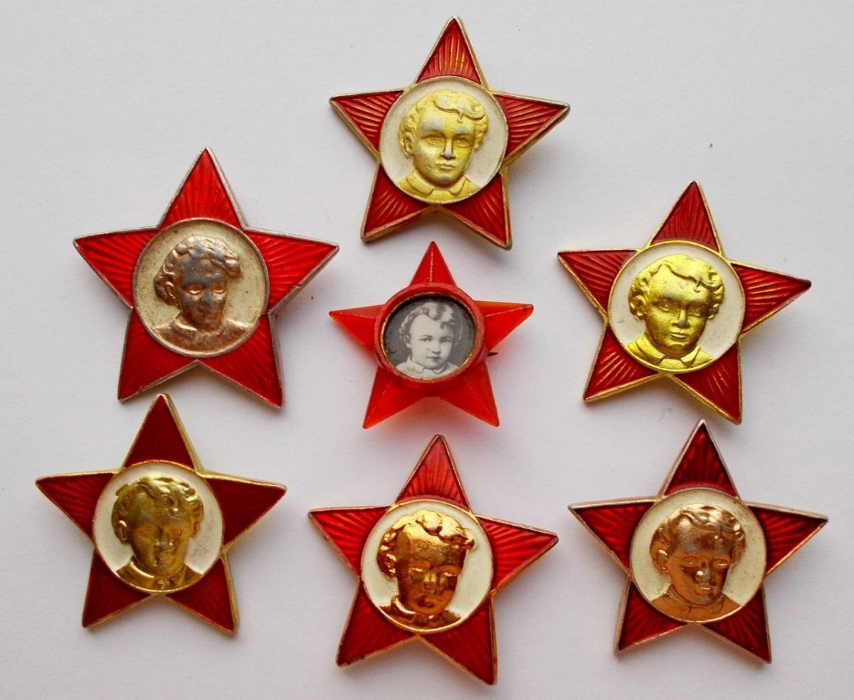 Значки Октябрят пионеров