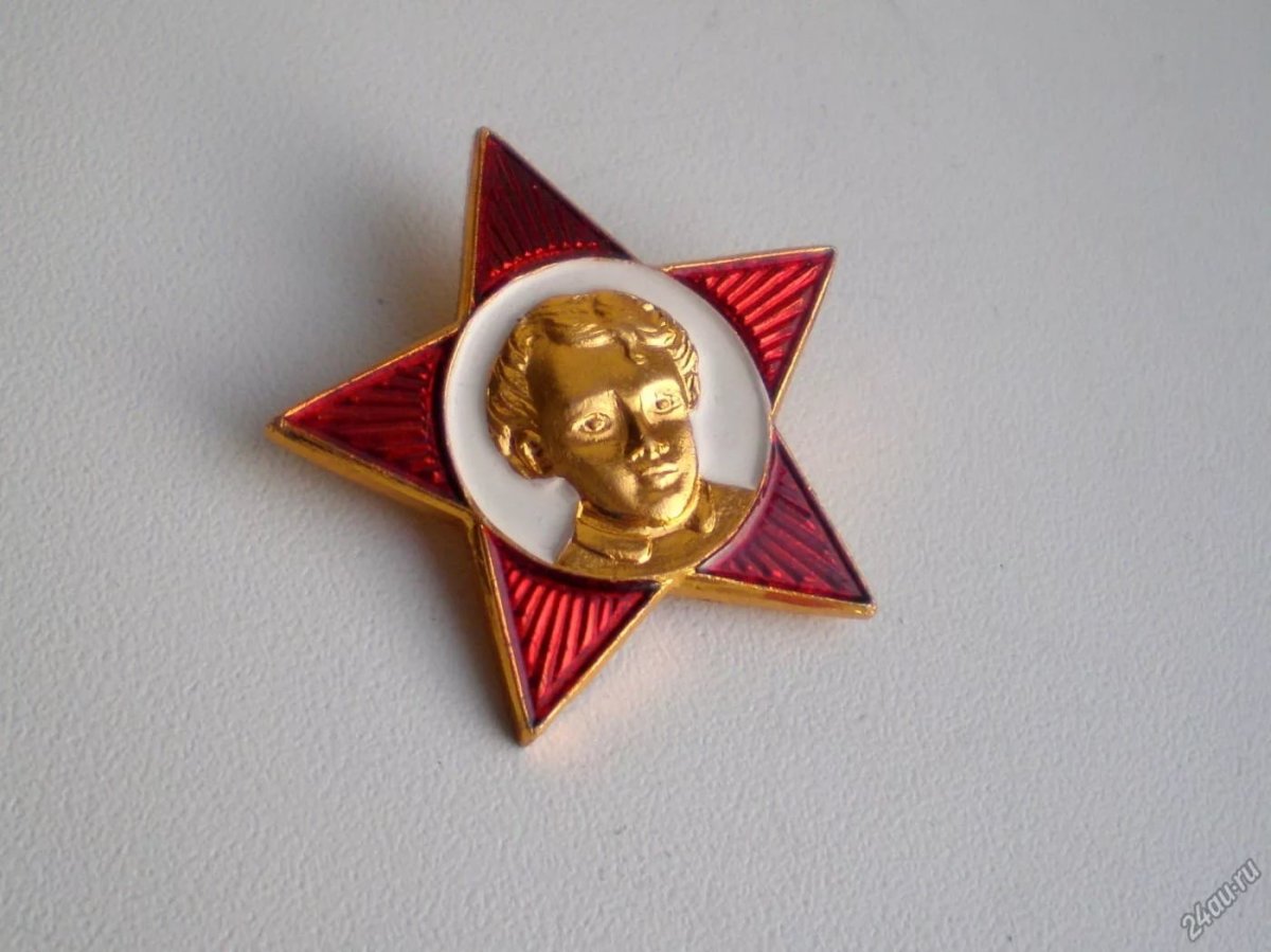 Ленин на значке октябренка