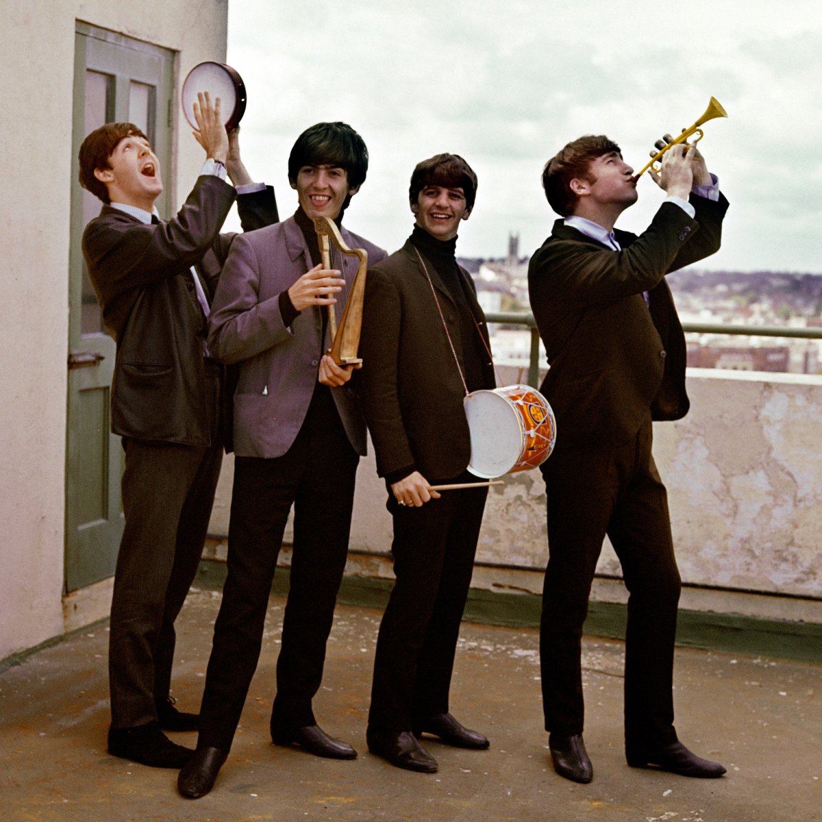 Группа Битлз на сцене