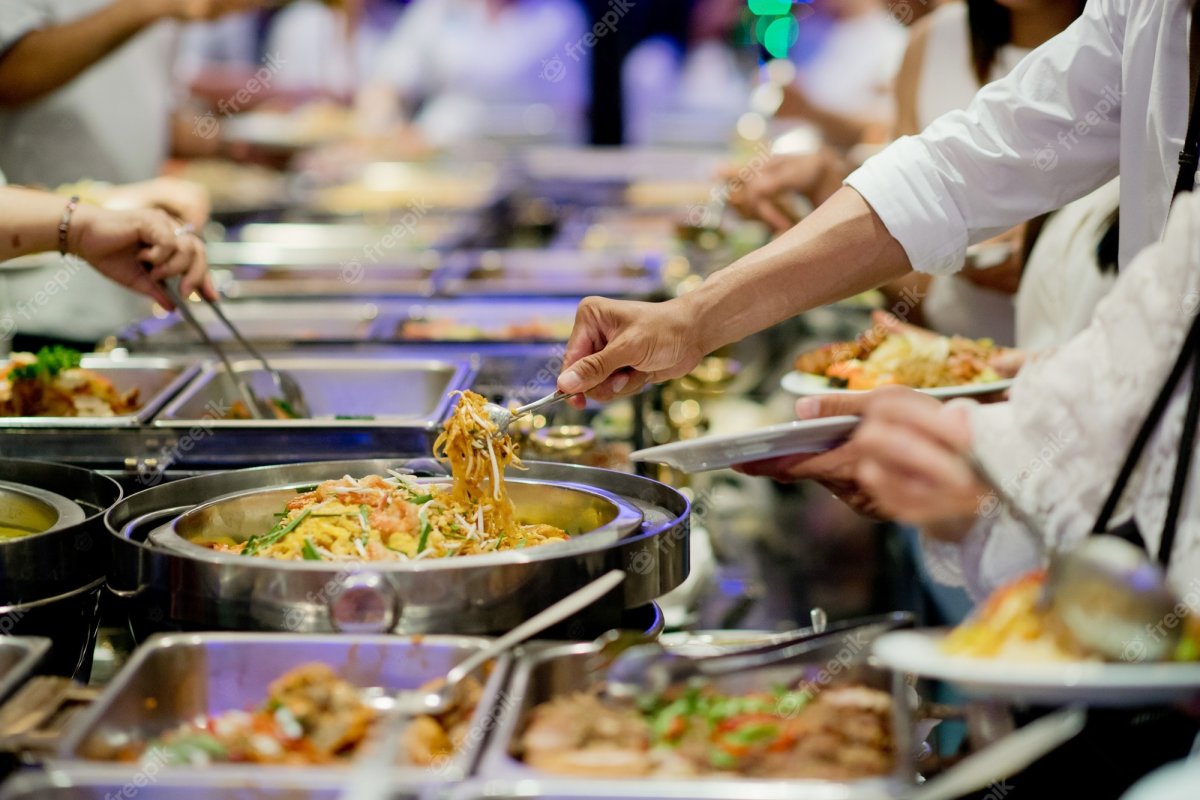 Шведский стол люди