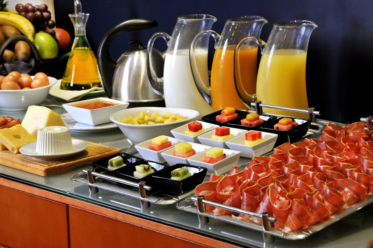 Шведский стол завтрак