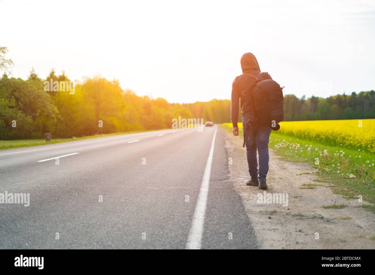 Идти вдоль дороги