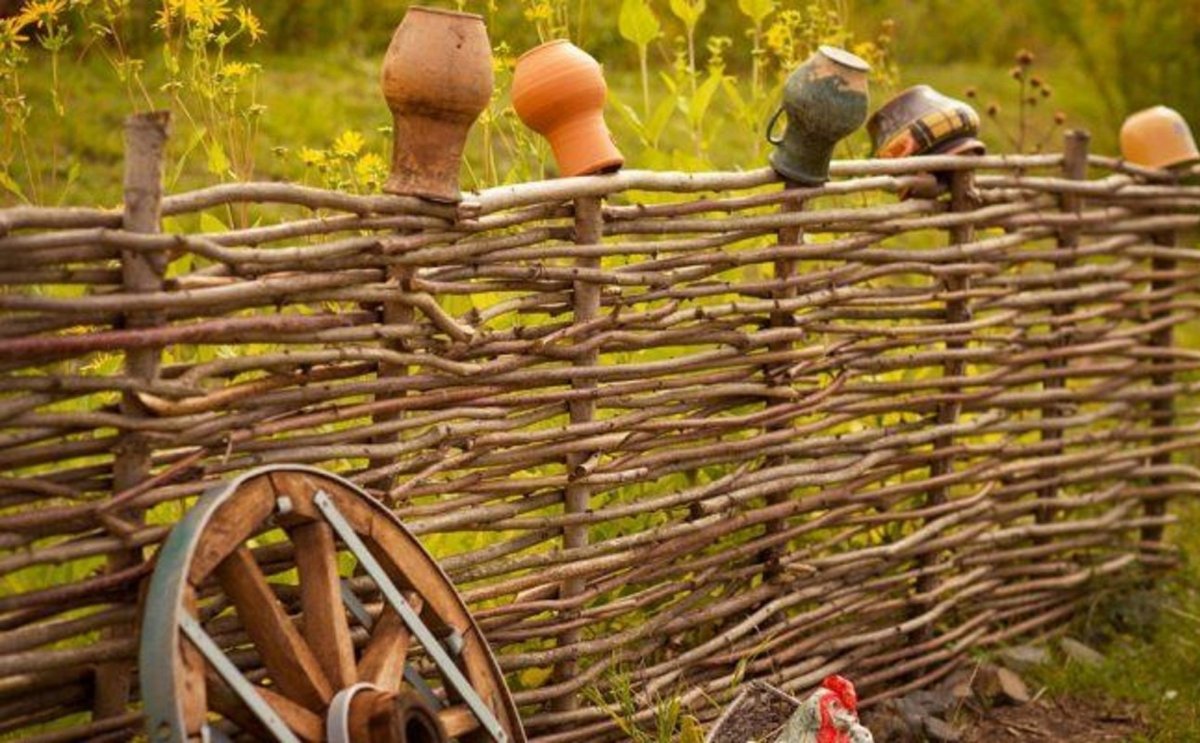 Плетень из лозы Кубанский стиль