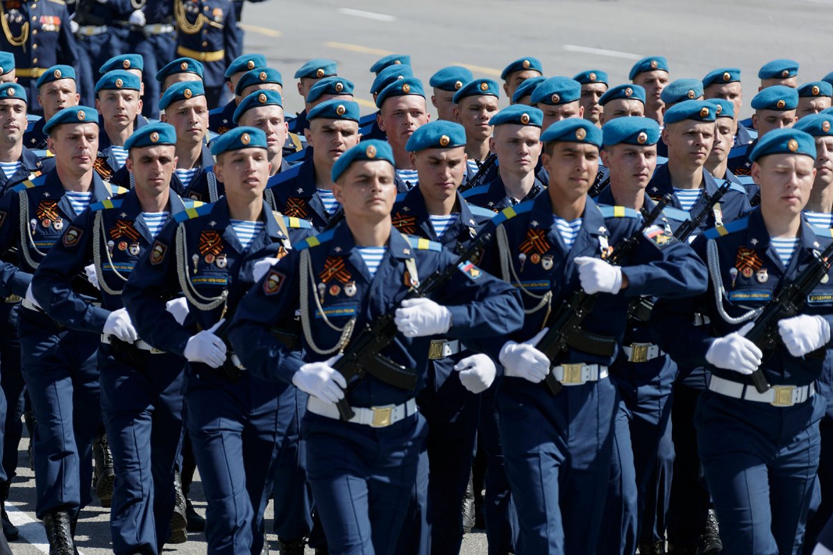 Десантники на параде