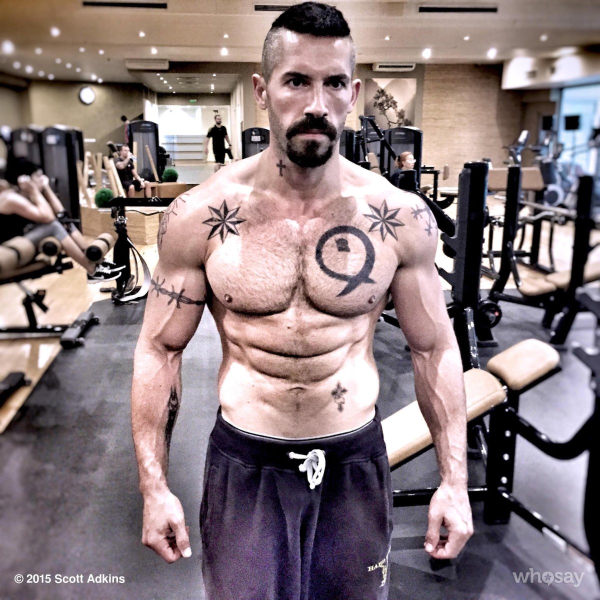 Конор тренируется