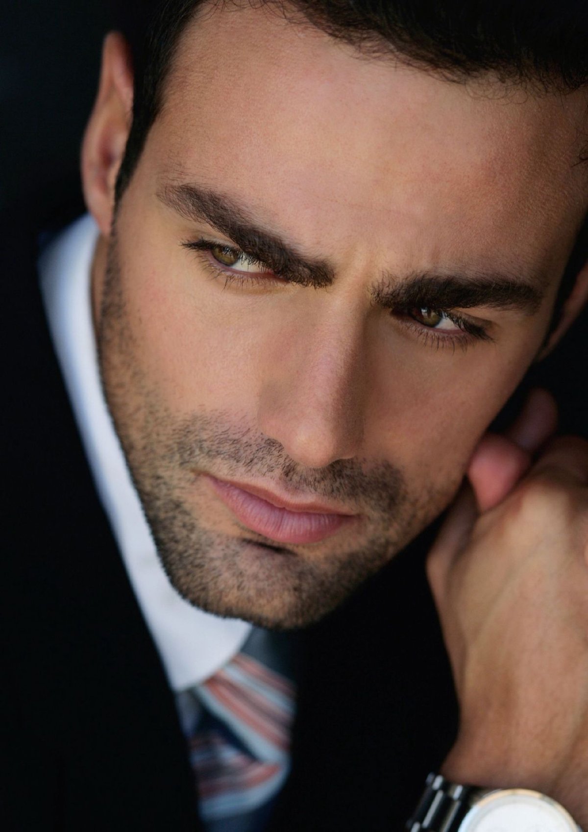 Брутальный мужчина