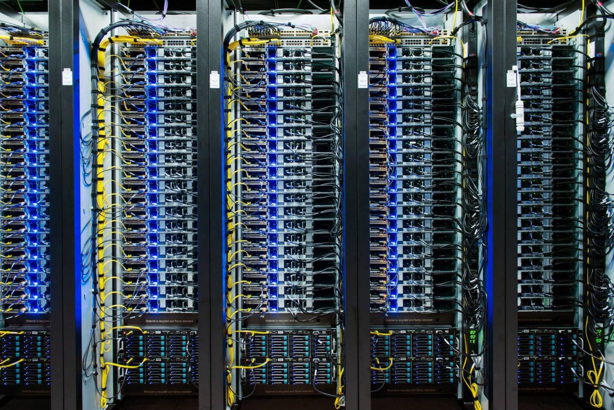 ЦОД кроссовая серверная