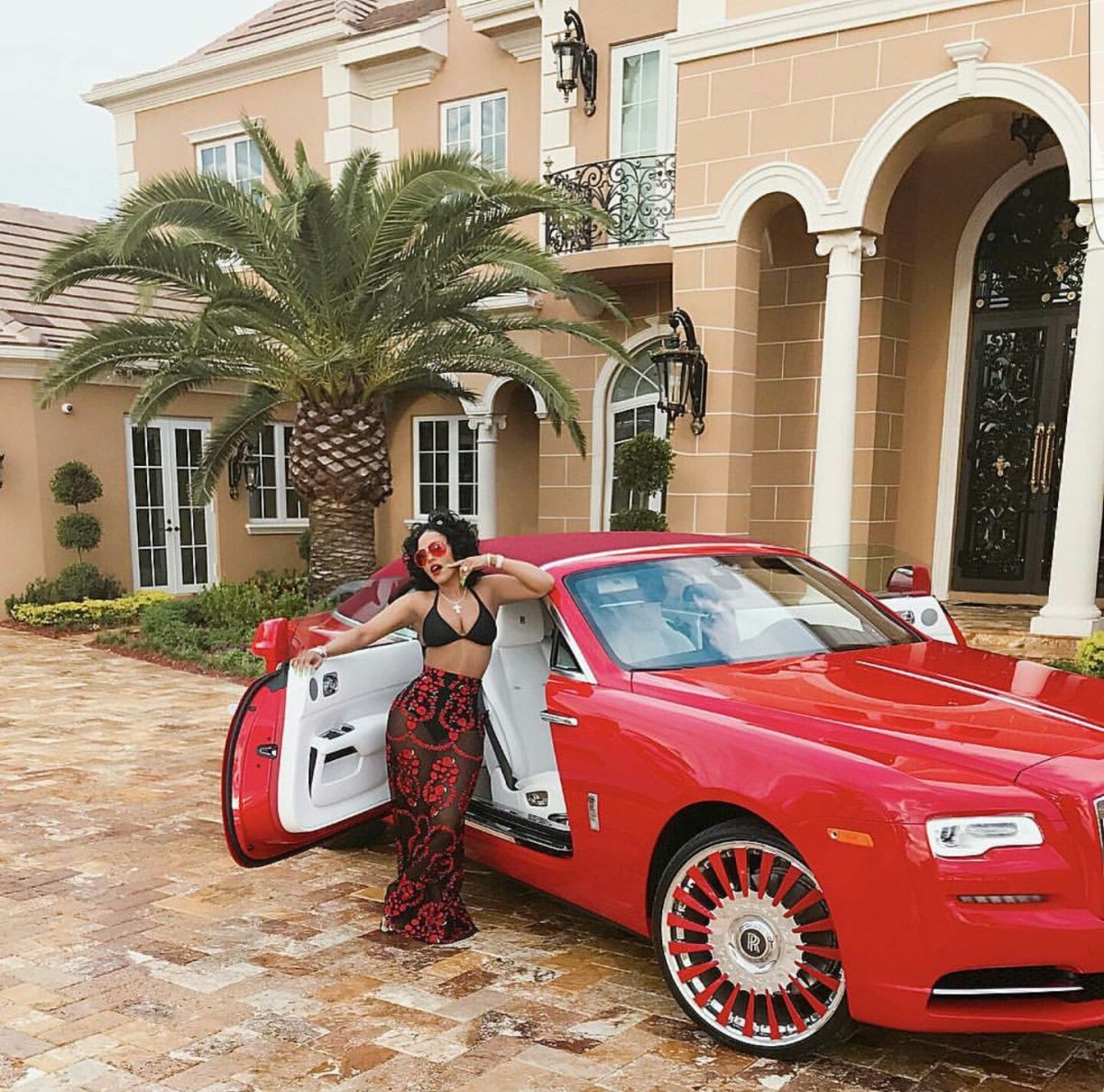 Богатая жизнь