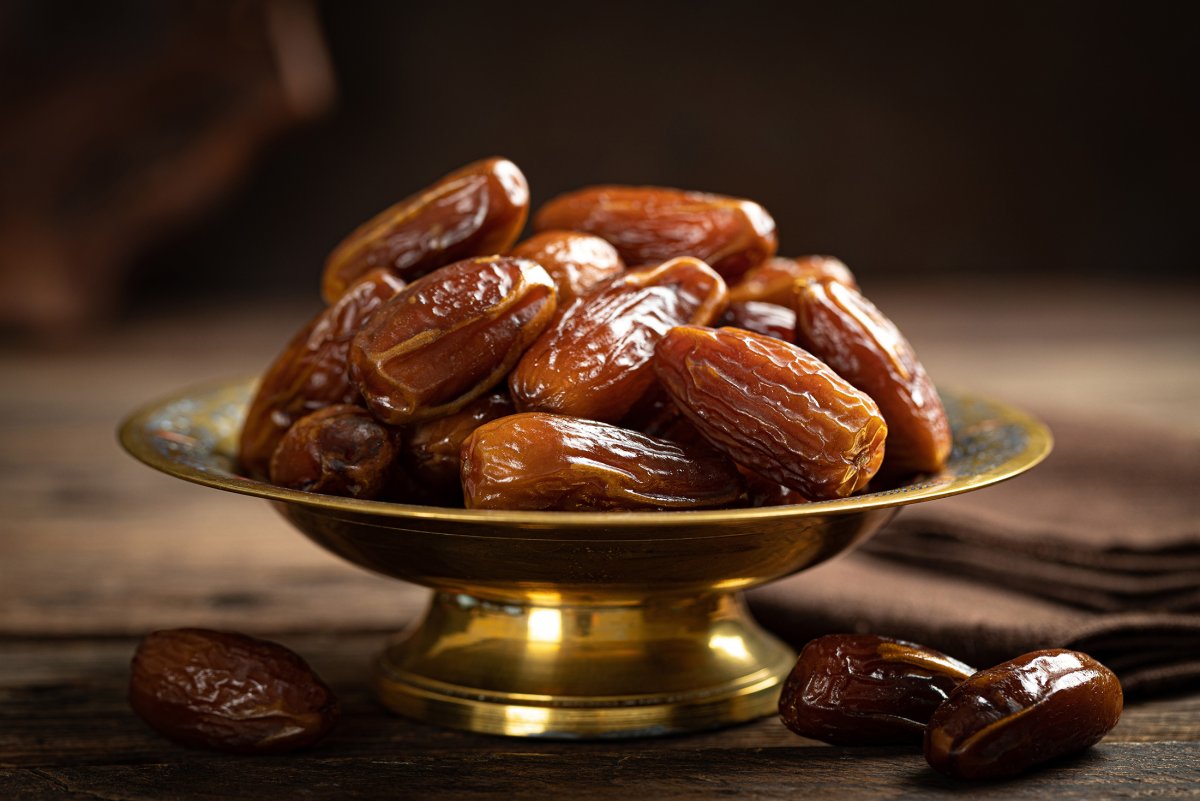 Финики с косточкой 1 кг, Иран ООО Азия фуд