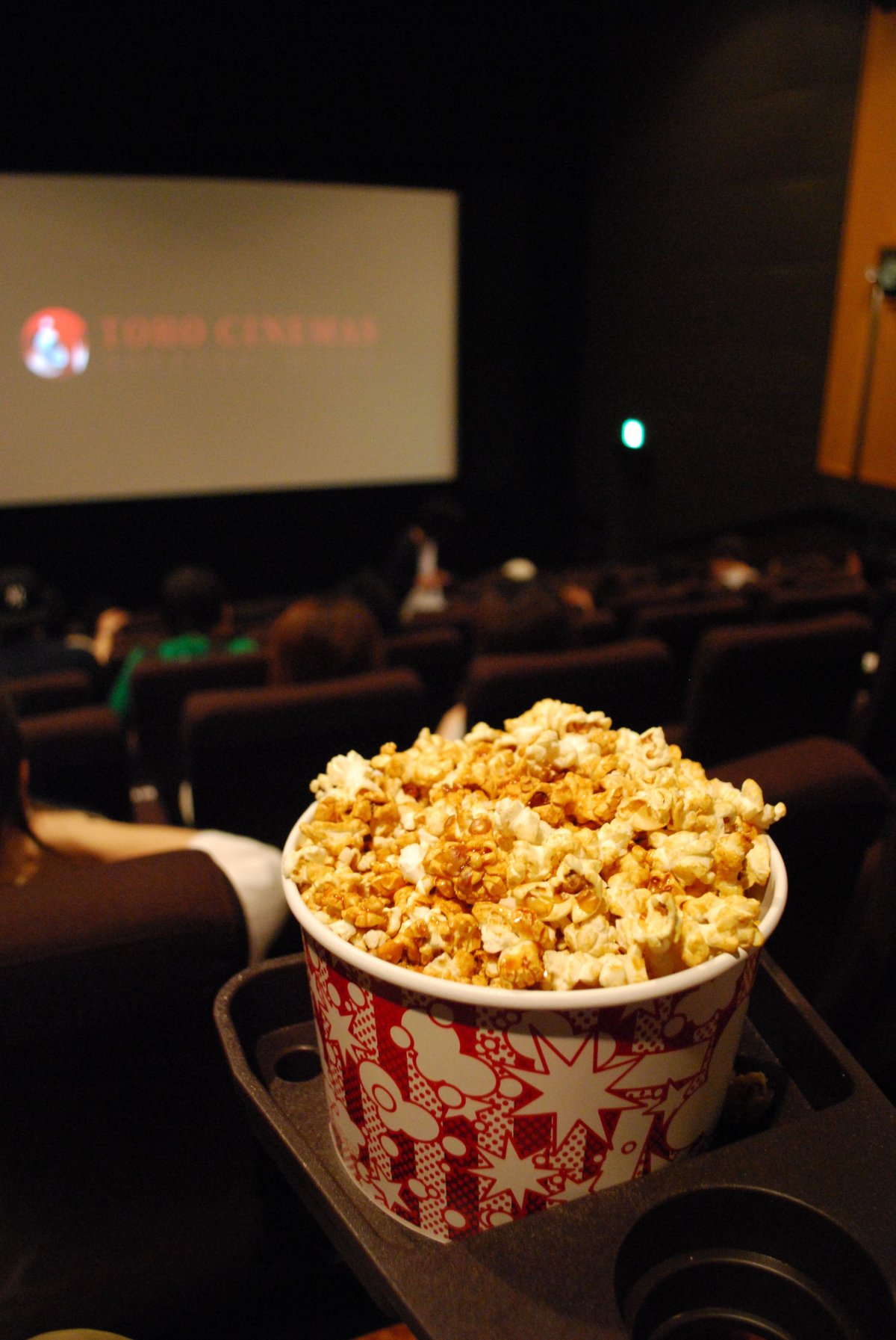 Кинотеатр с поп корнлм