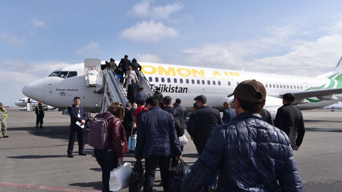 Аэропорт Душанбе самолет