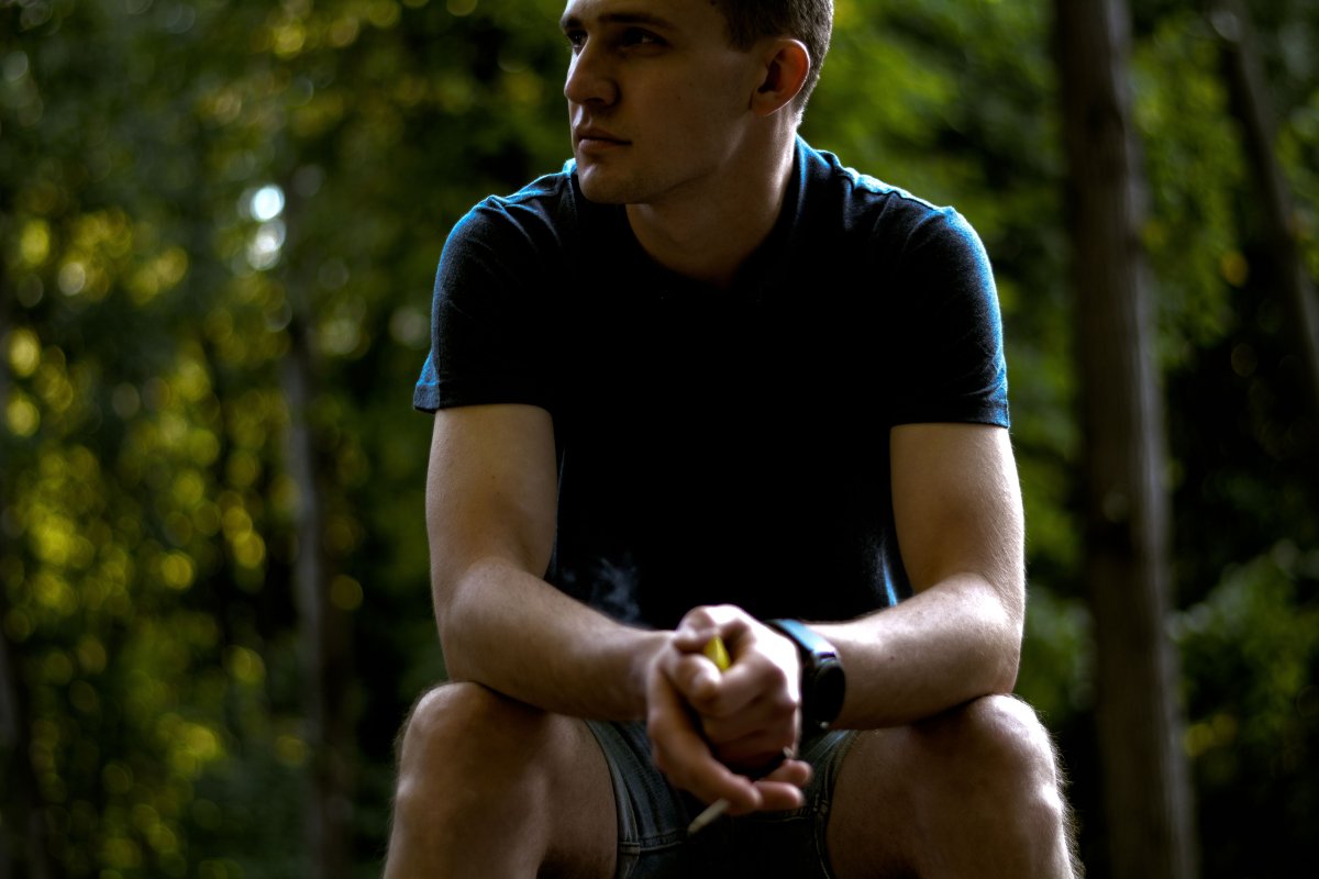 Топовые парни с сигаретой