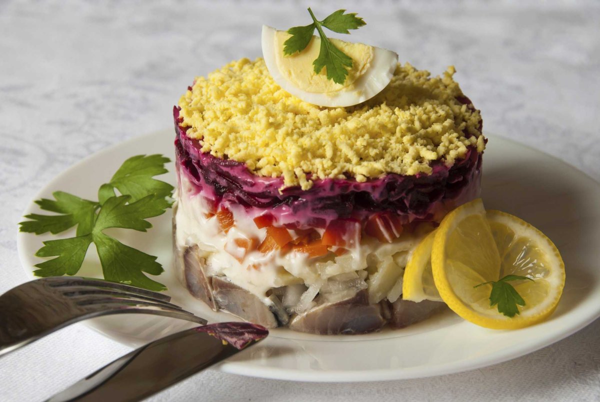 Селёдка под шубой с яйцом