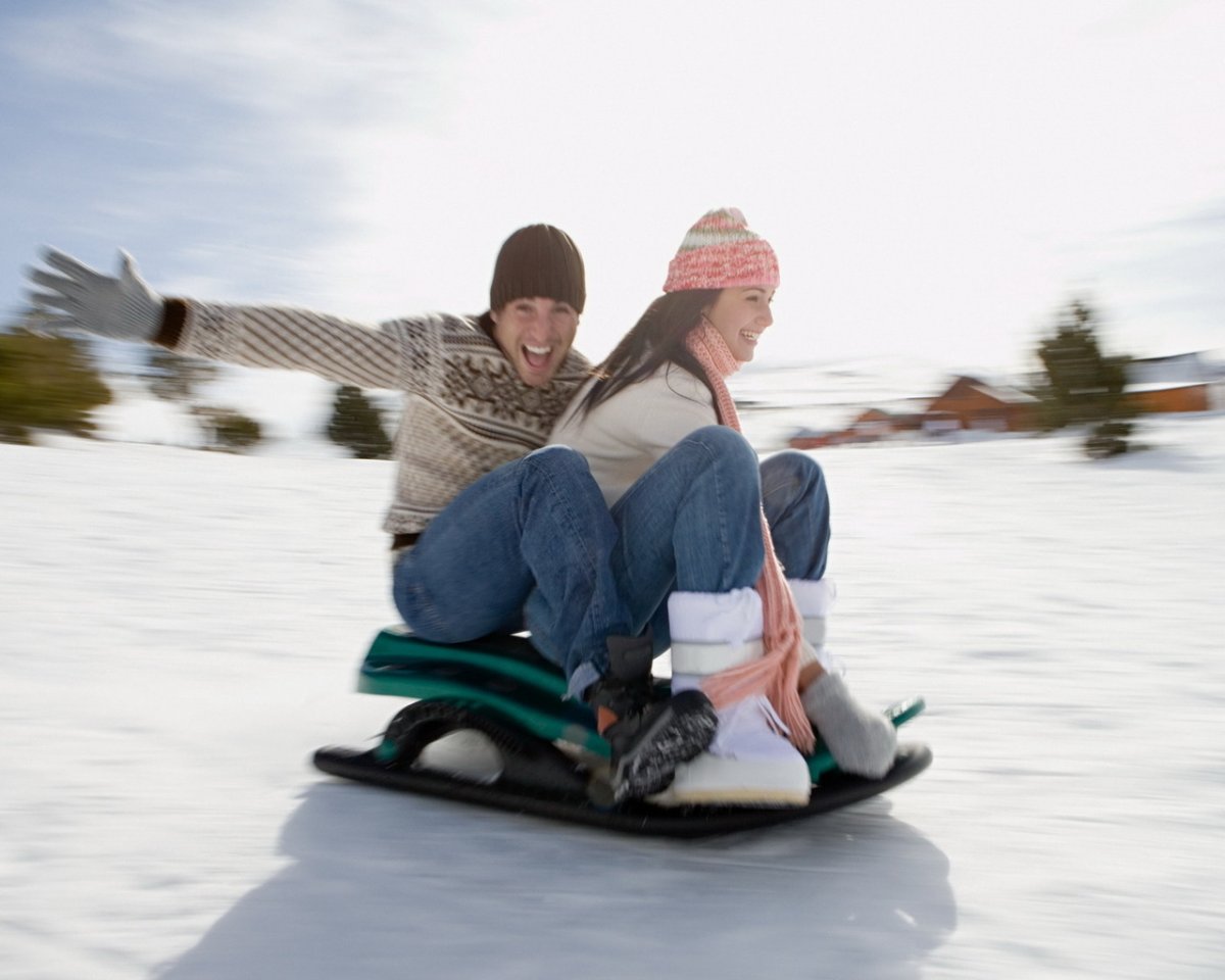 Катание на санках с горки