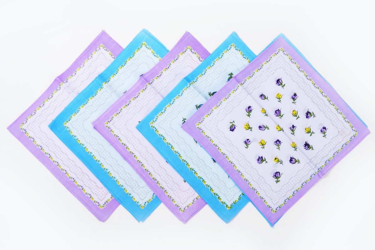 Огромный носовой платок