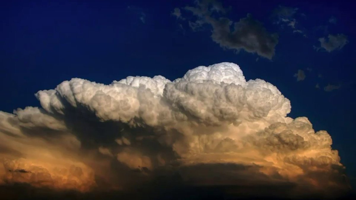 Кучевые грозовые облака