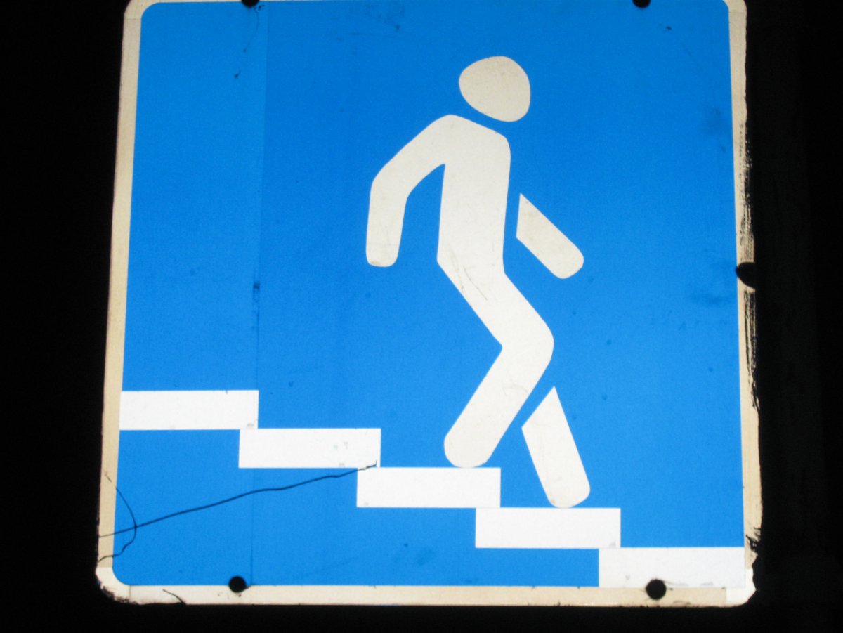 Подземный пешеходный переход знак