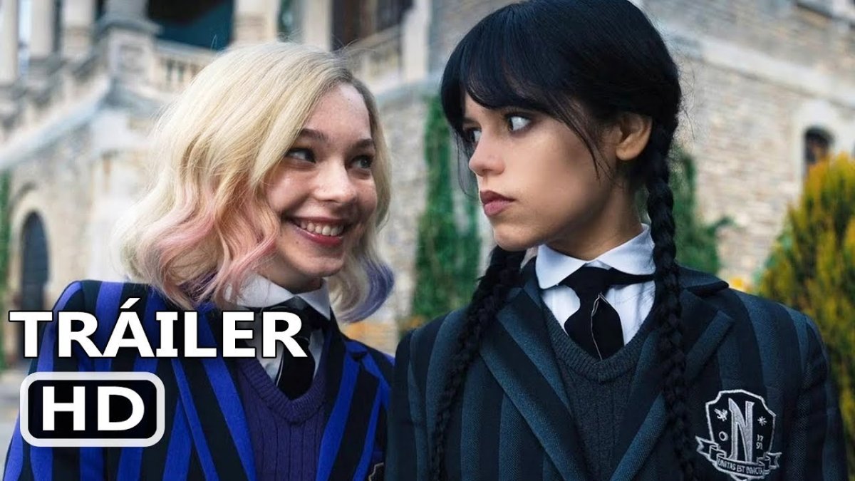 Эмма Майерс Энид Синклер