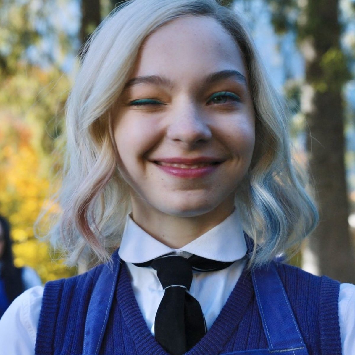 Эмма Майерс 2022