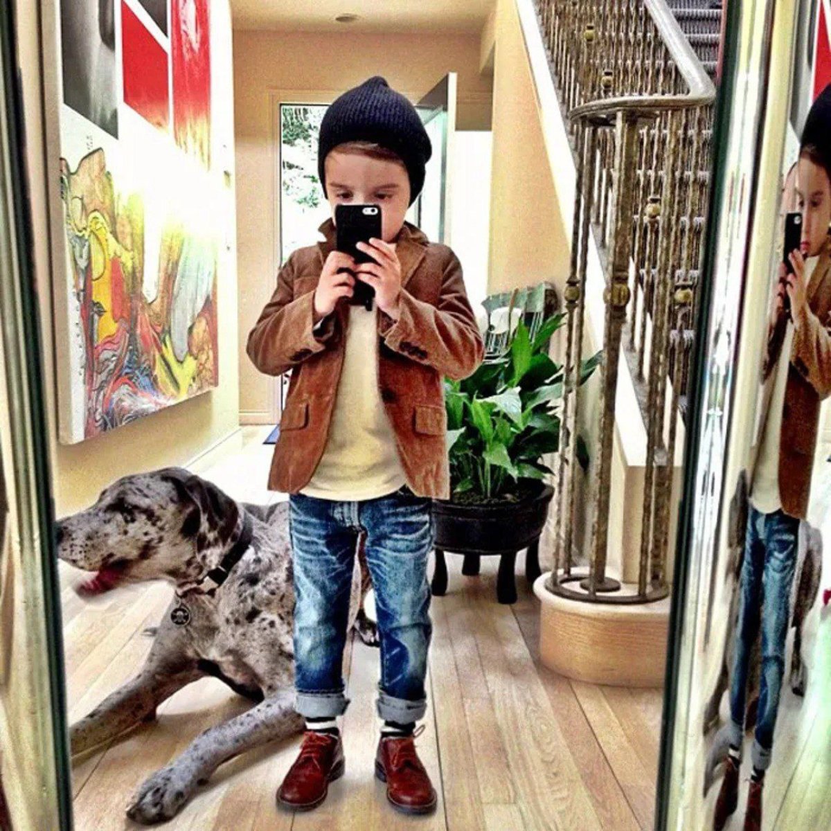 Богатые одежды для маленьких детей