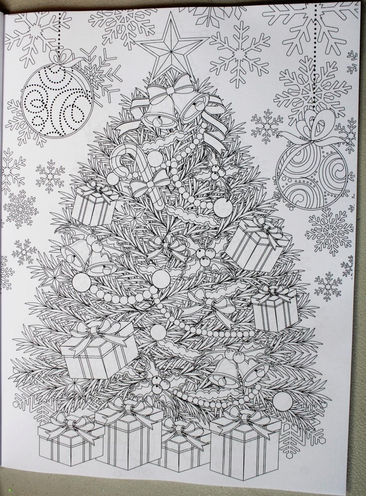 Новогодние раскраски антистресс