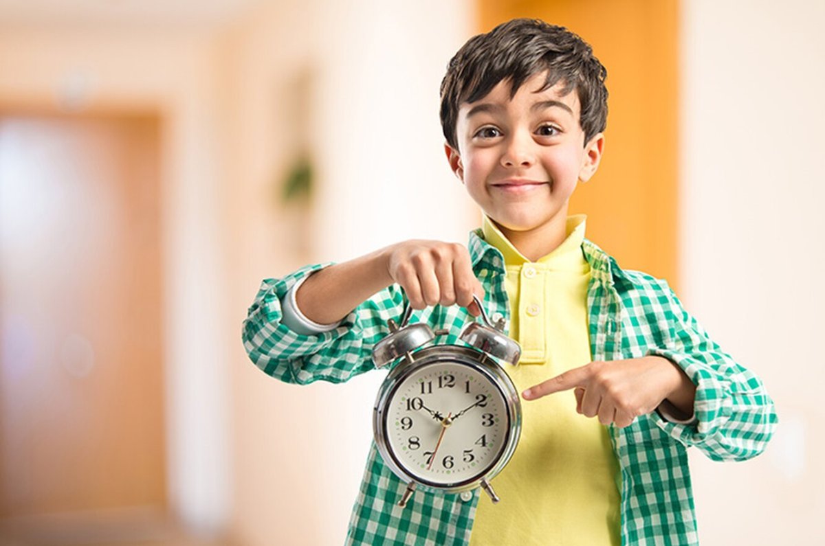 Ученик с часами