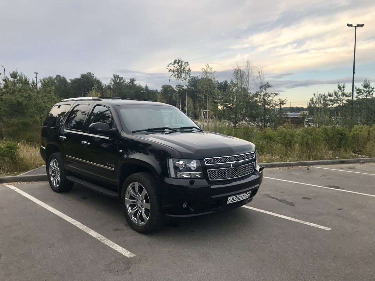 Chevrolet Tahoe gmt900 Black