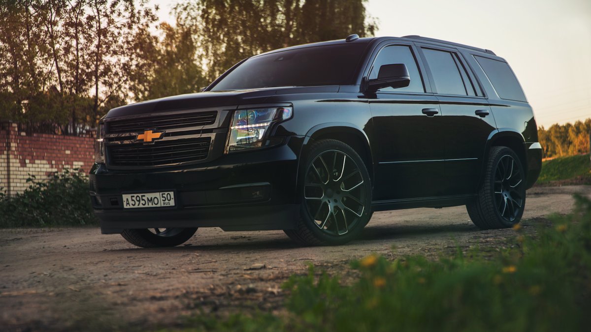 Chevrolet Tahoe черный