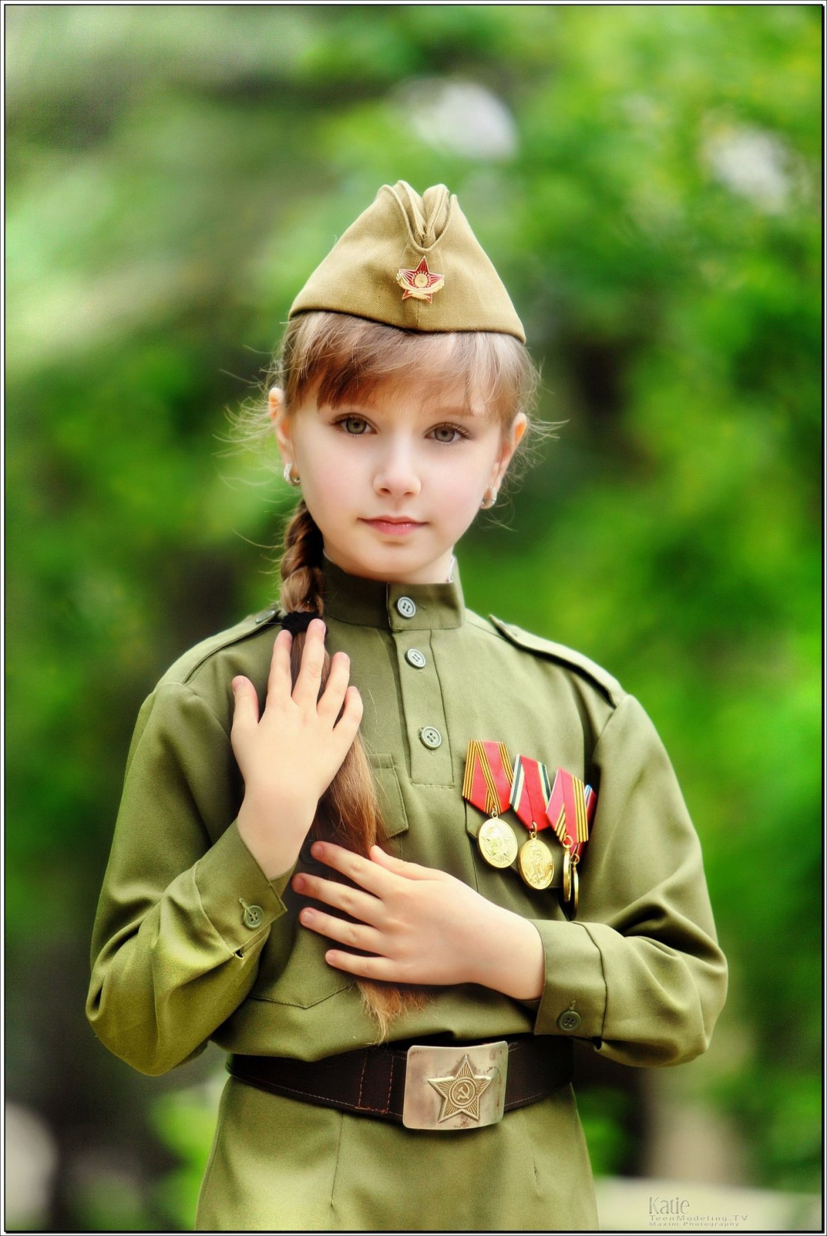 Дети в военной форме