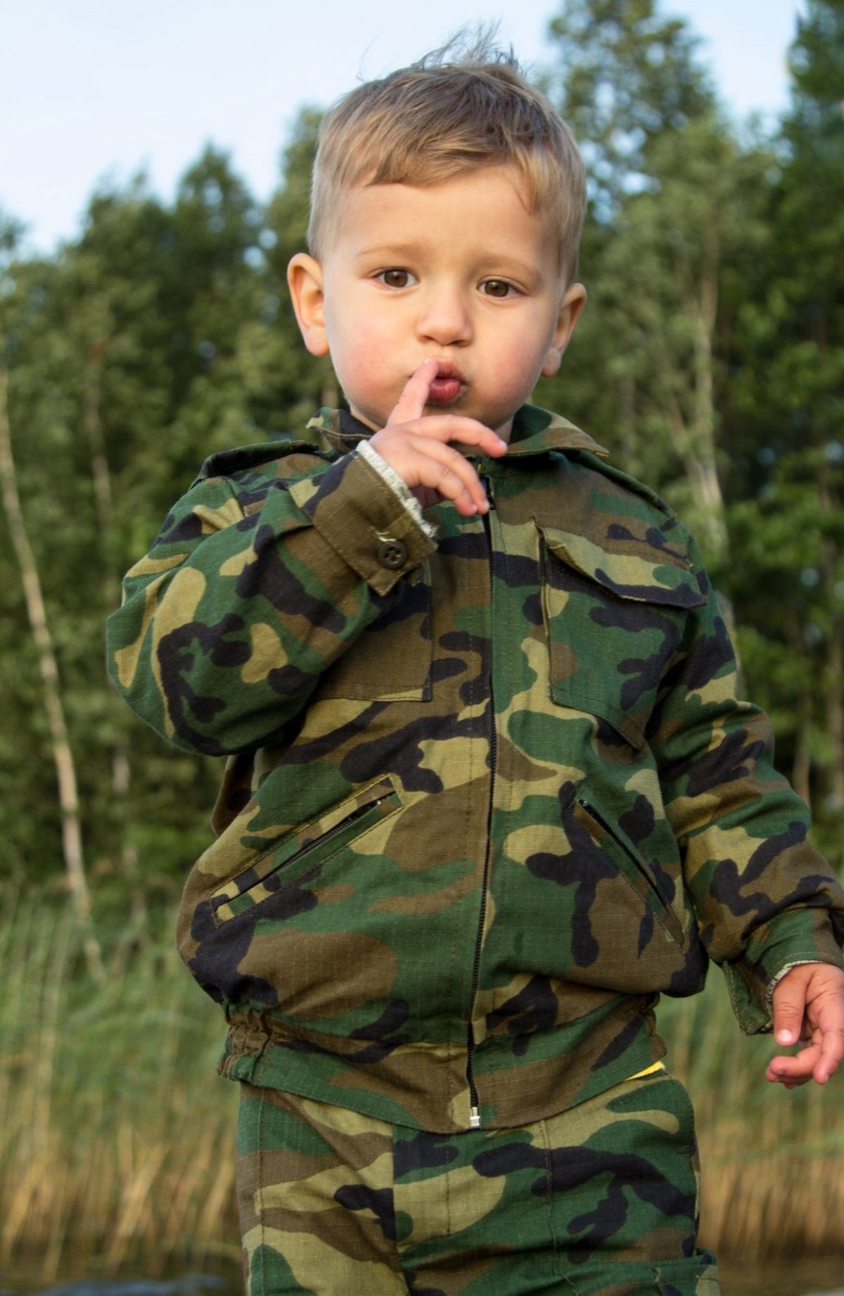 Дети в военной форме