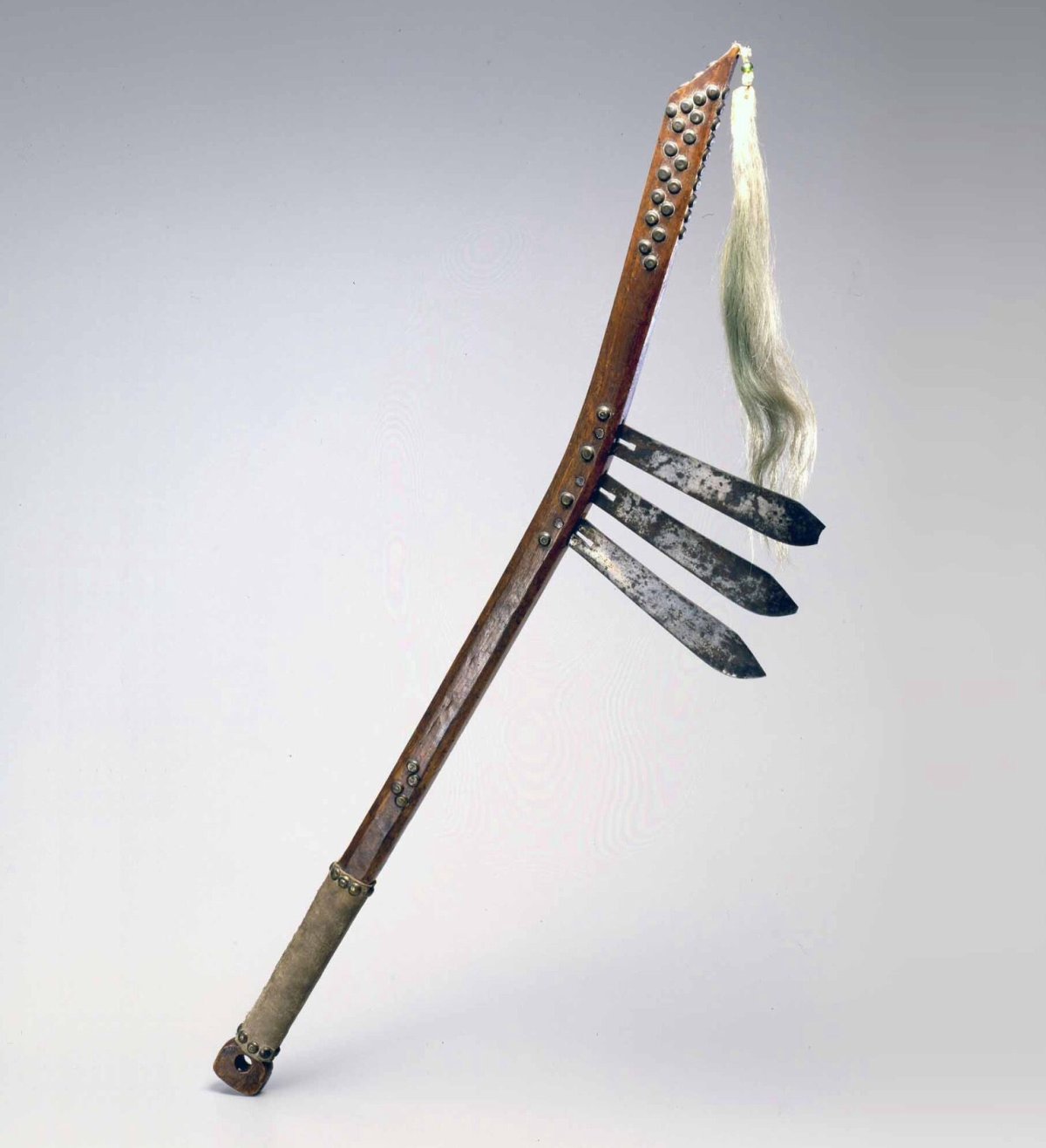 Деревянная Дубина с лезвиями