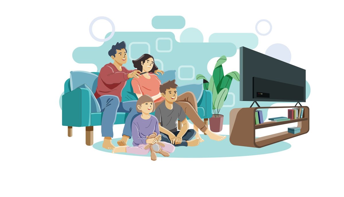 Семья у телевизора