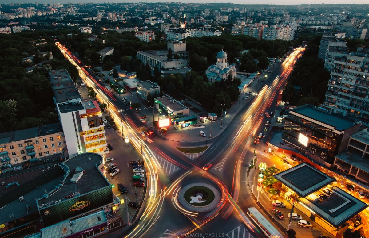 Театр Михай Эминеску Кишинев