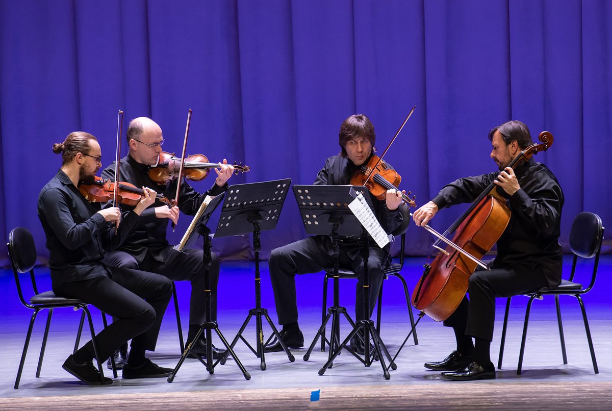 Юлия Биховец саксофон