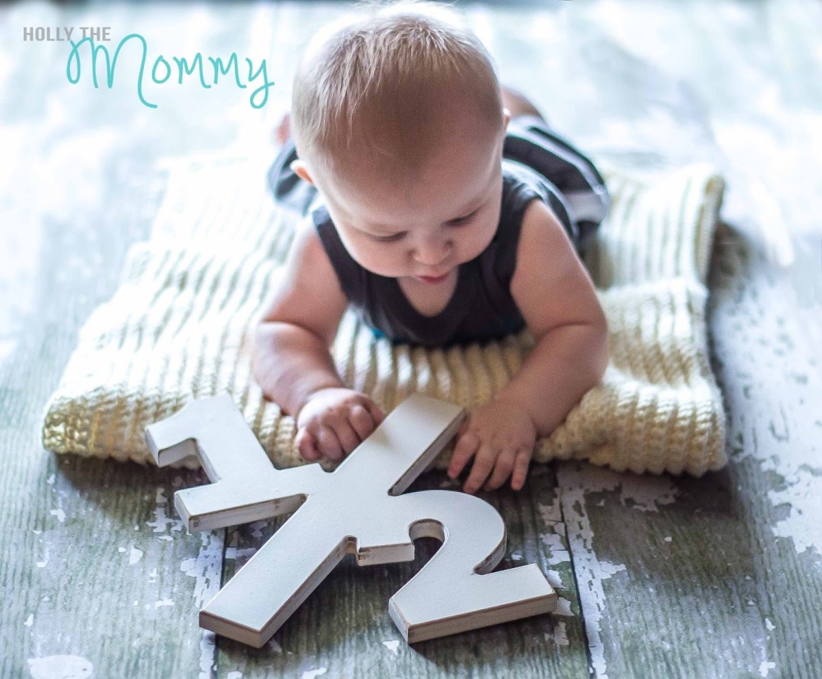 С 6 месяцами мальчика