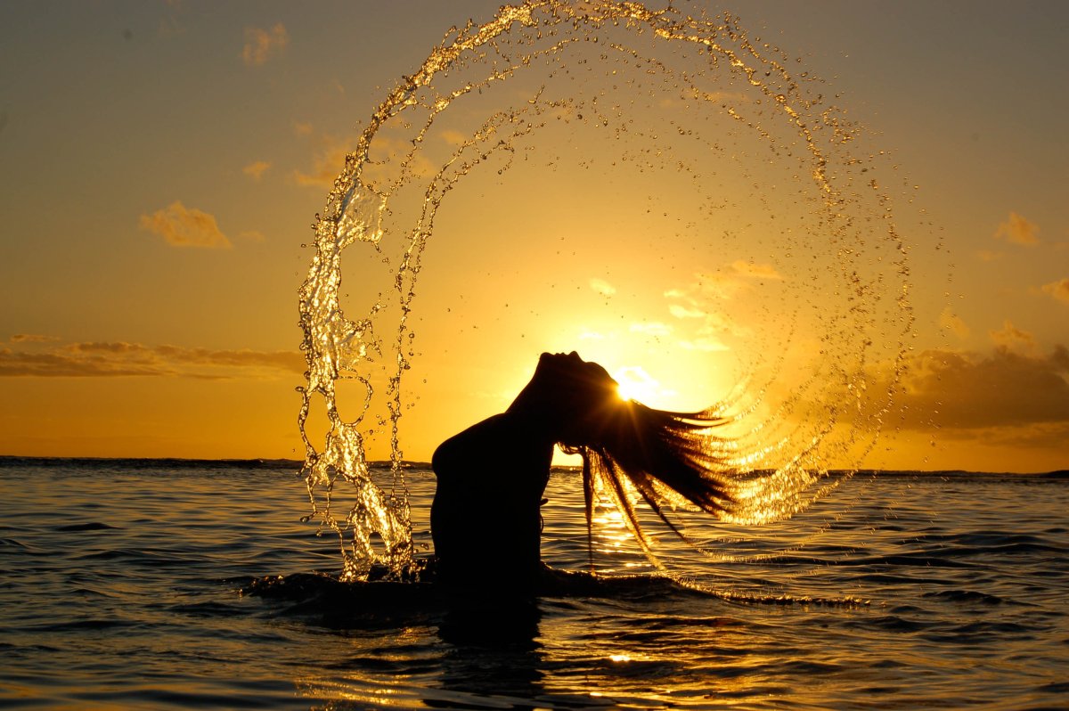 Девушка на закате