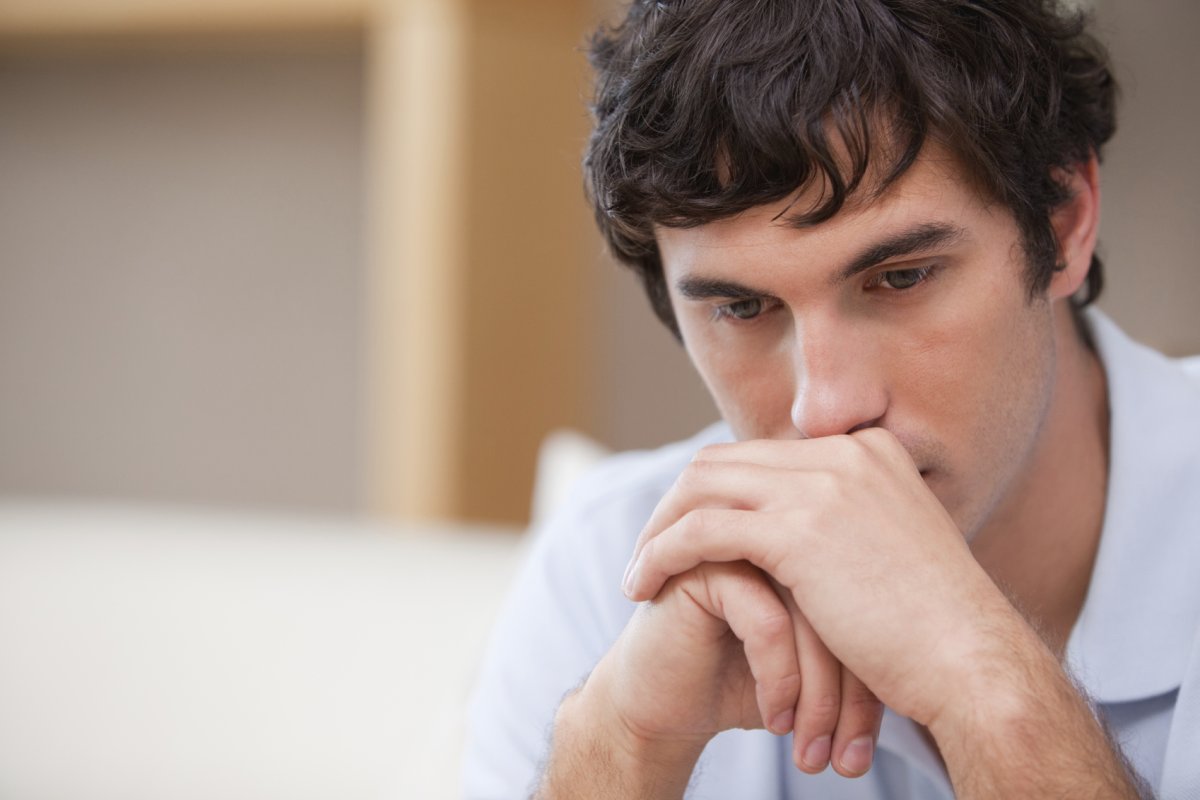 Задумчивый человек