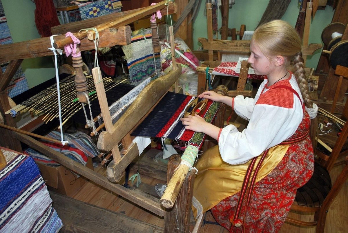 Русь крестьянка ткачиха