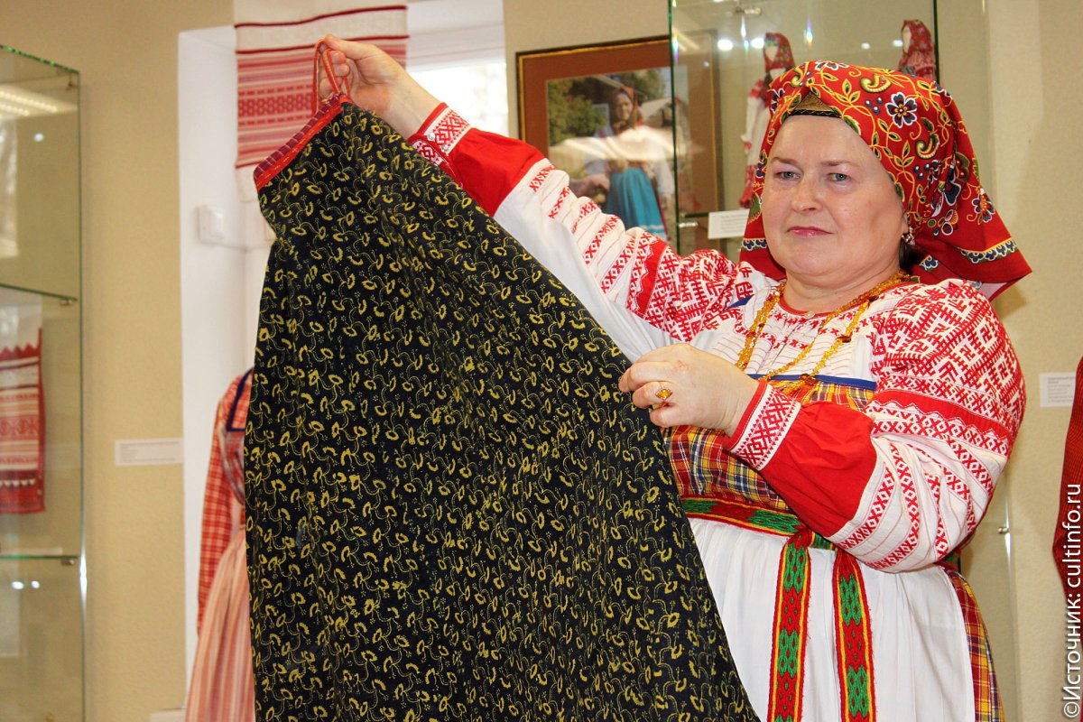 Девушка ткачиха