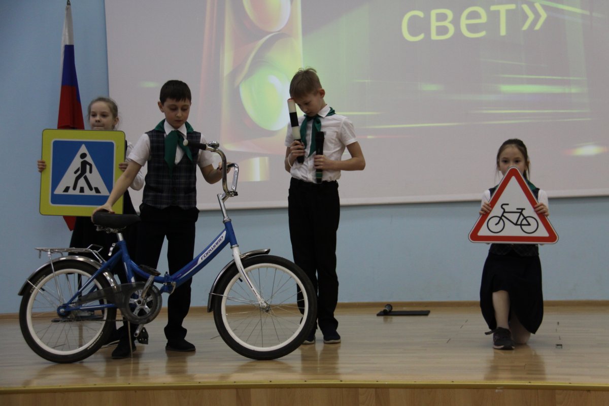 Плакат безопасное колесо