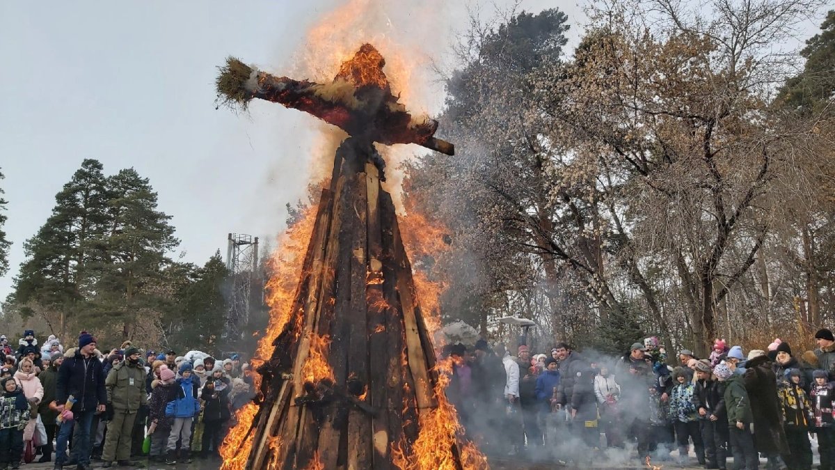 Сжигание Масленицы
