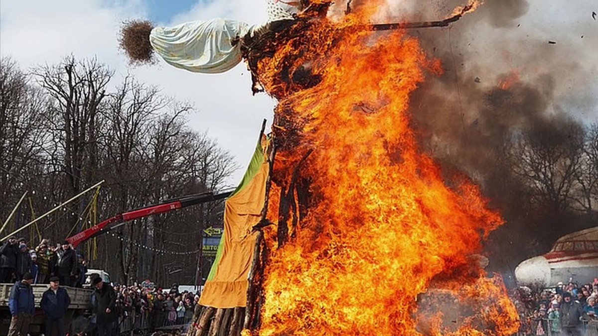 Сжигание чучела Масленицы 2021