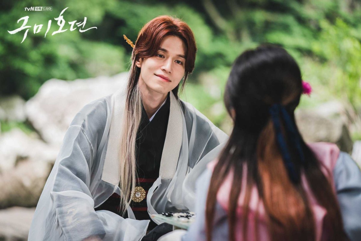 Кицунэ девятихвостый Лис