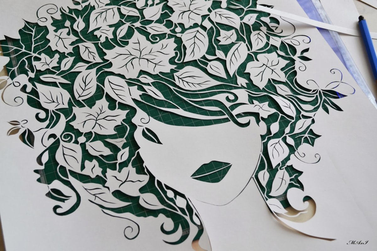 Ажурная вырезка из бумаги