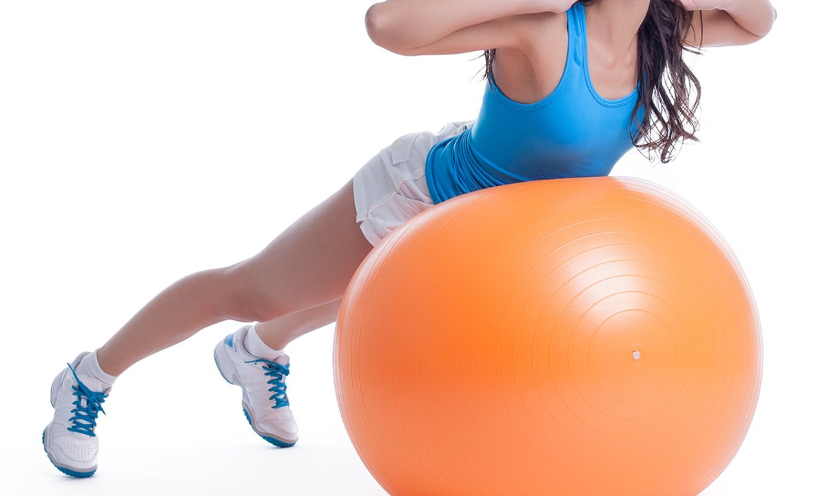 Фотосессия на фитболе девушка в боди