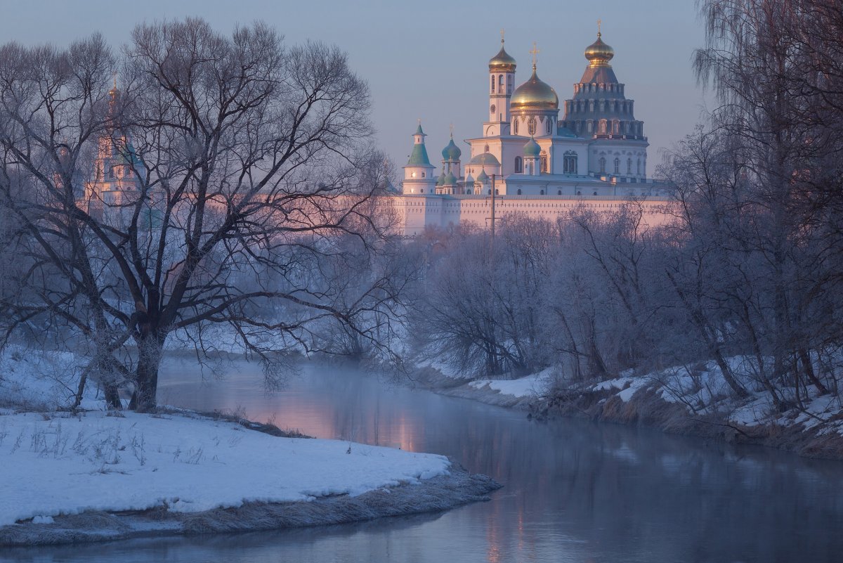 Истра зимняя река монастырь