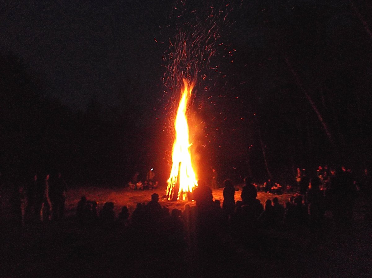 Костер в Пионерском лагере в СССР