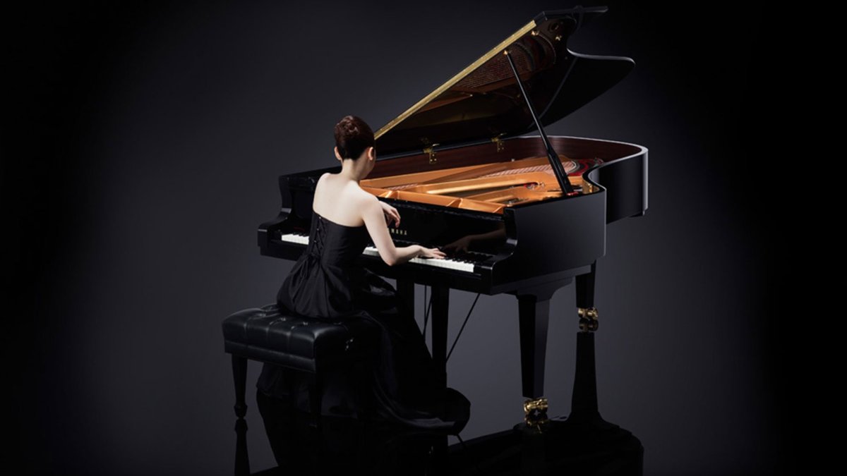 Пианино и пианист